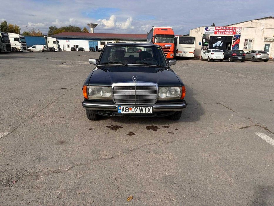 Mercedes Cobra W123, 200D