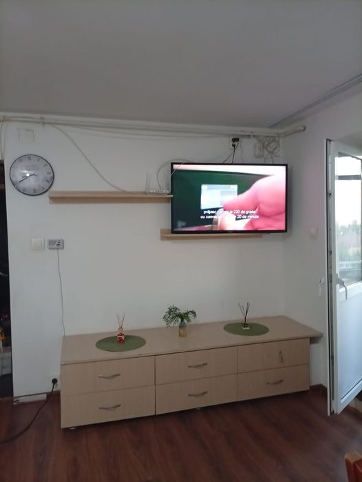 Închiriez apartament