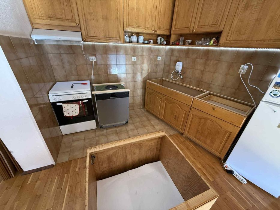 Сглобяване и монтаж на мебели