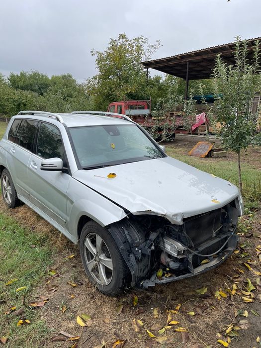 Vand Mercedes GLK Se vinde intreaga sau se poate dezmembra!