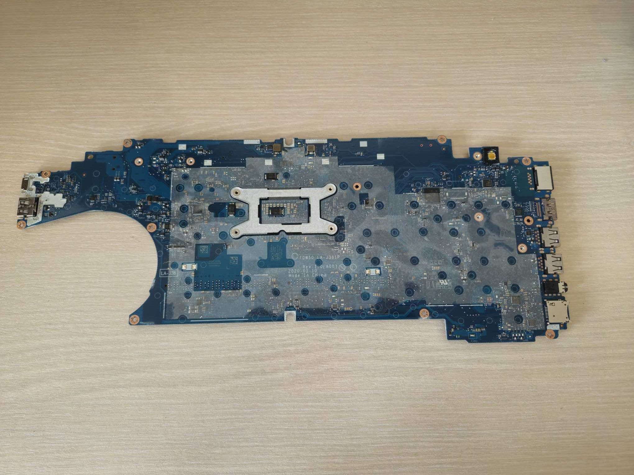 Placa de baza Laptop Dell Latitude 5510 LA-J381P i5-10210U SRGKZ