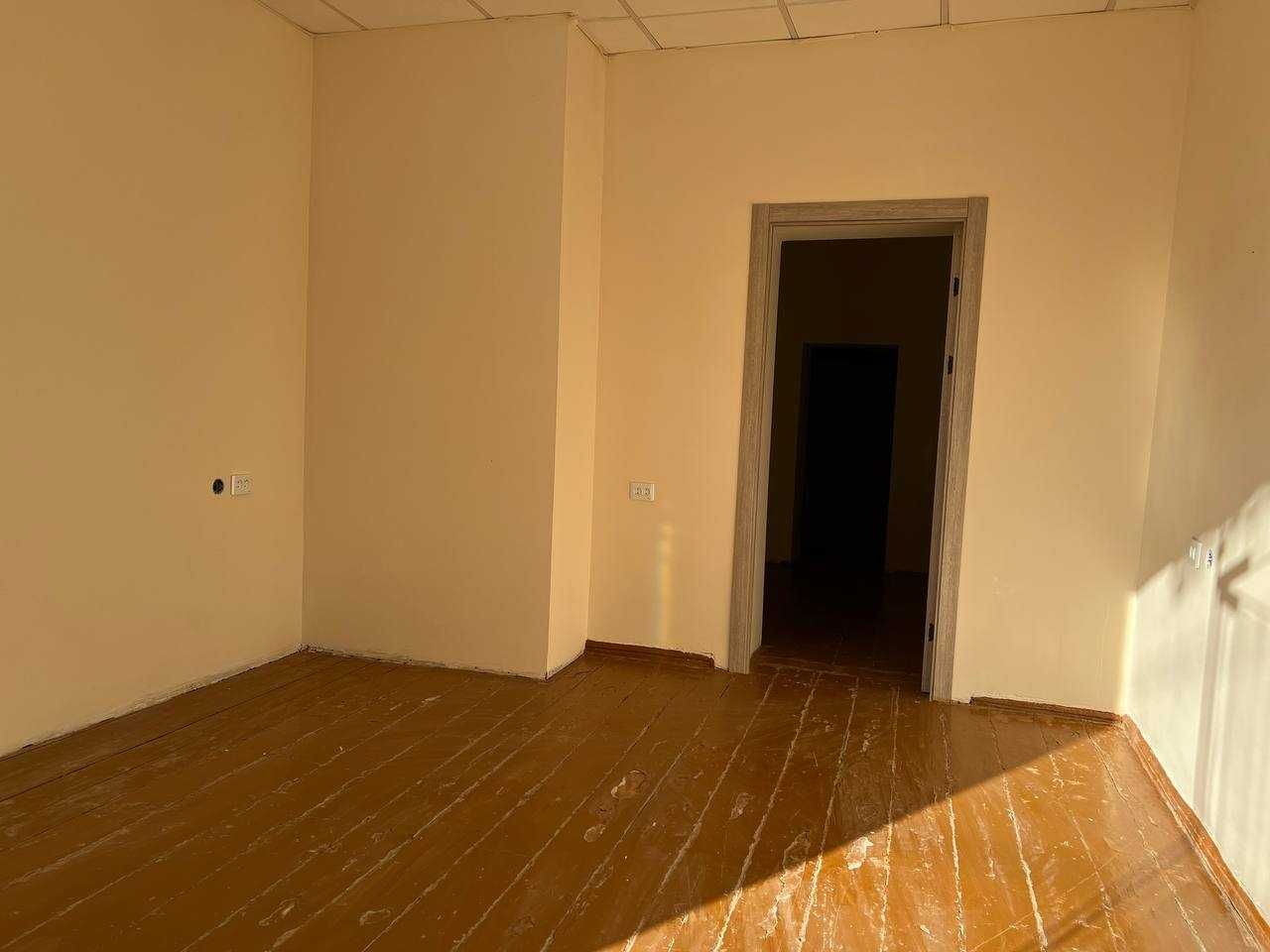 Сдается в аренду 2 (коммерческих помещения)