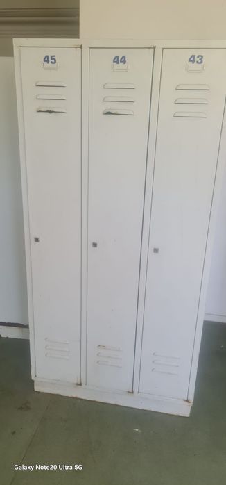 Vand vestiare metalice