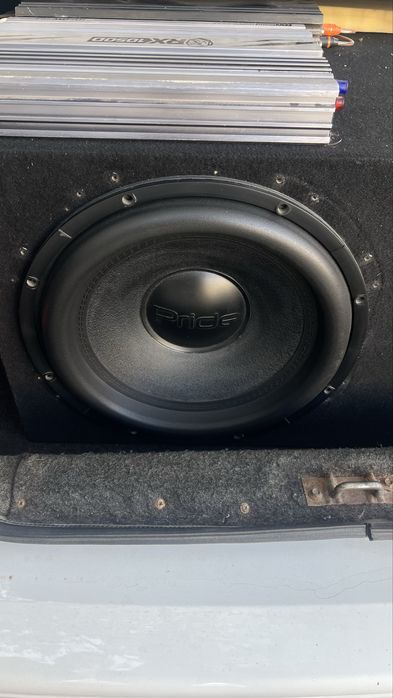 Продам саб усилитель  и акум все в сборе