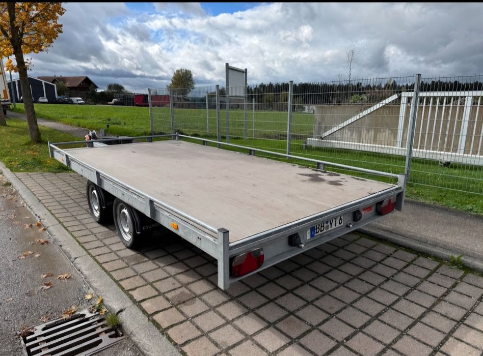 Inchiriez platforma remorca auto