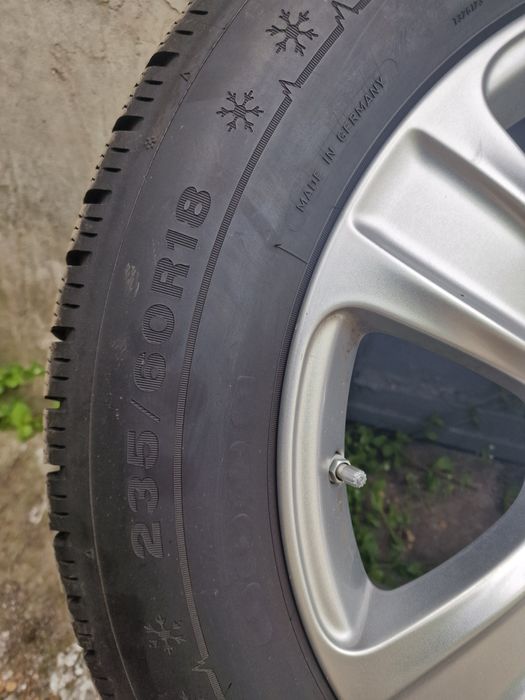Jante Mercedes originale cu cauciucuri de iarna 235/60/R18