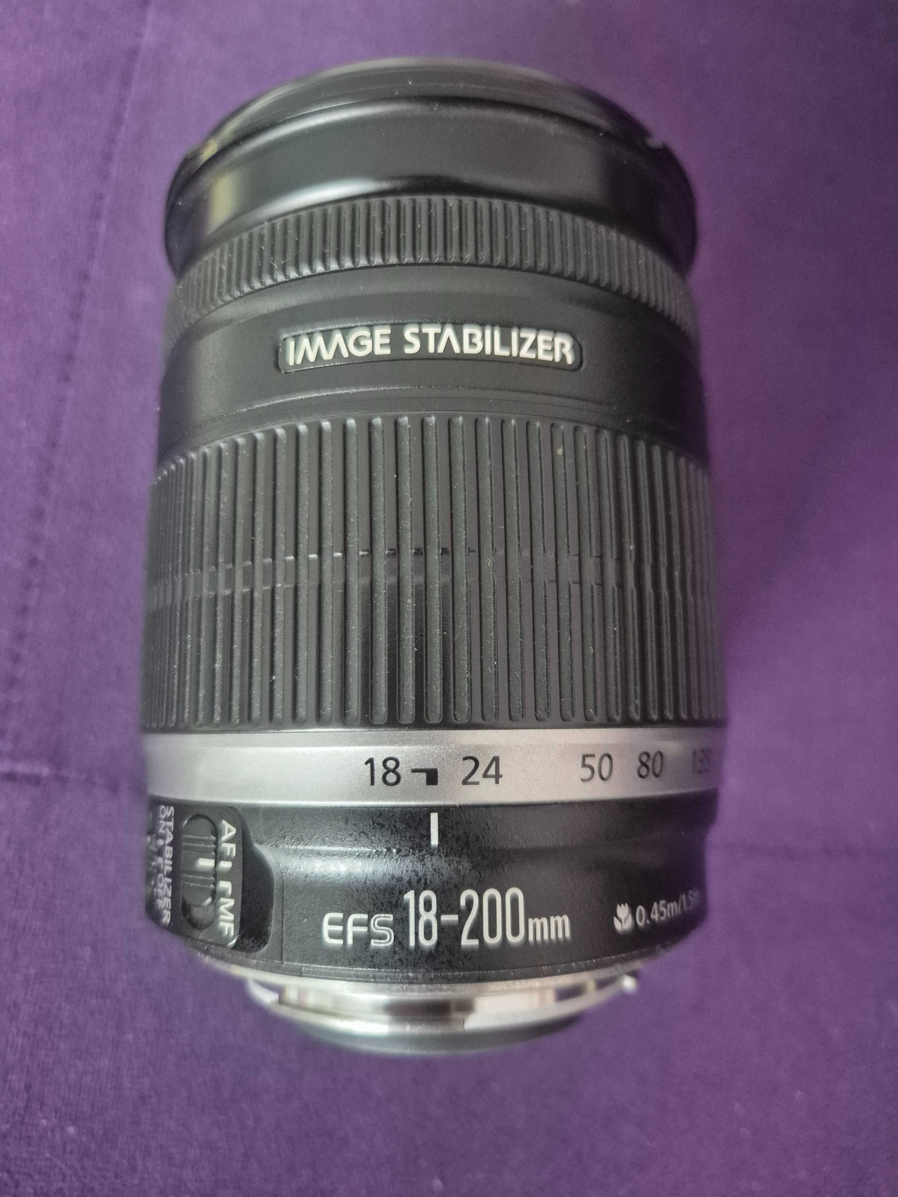 Продавам фотоапарат Canon eos 60D