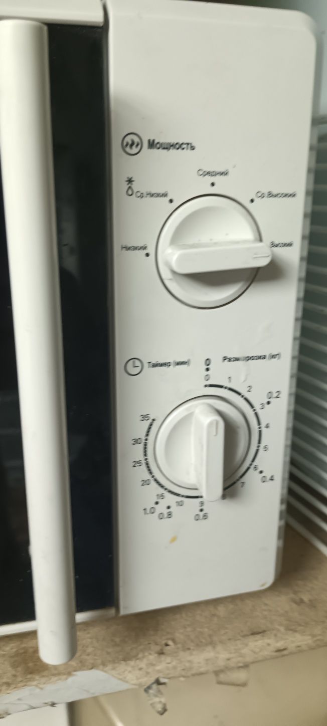 Микроволновка Midea