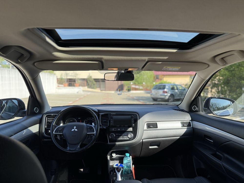 Mitsubishi Outlander 2014 PHEV Plug in Hybrid