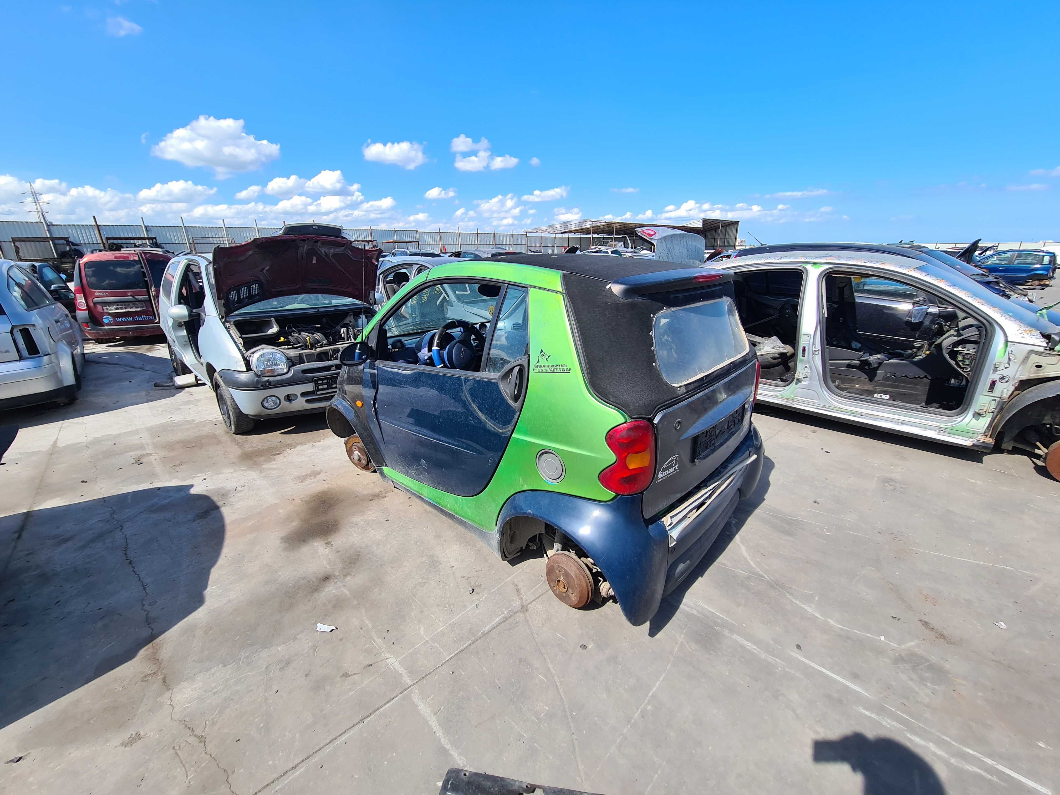 Dezmembrez Smart Fourtwo