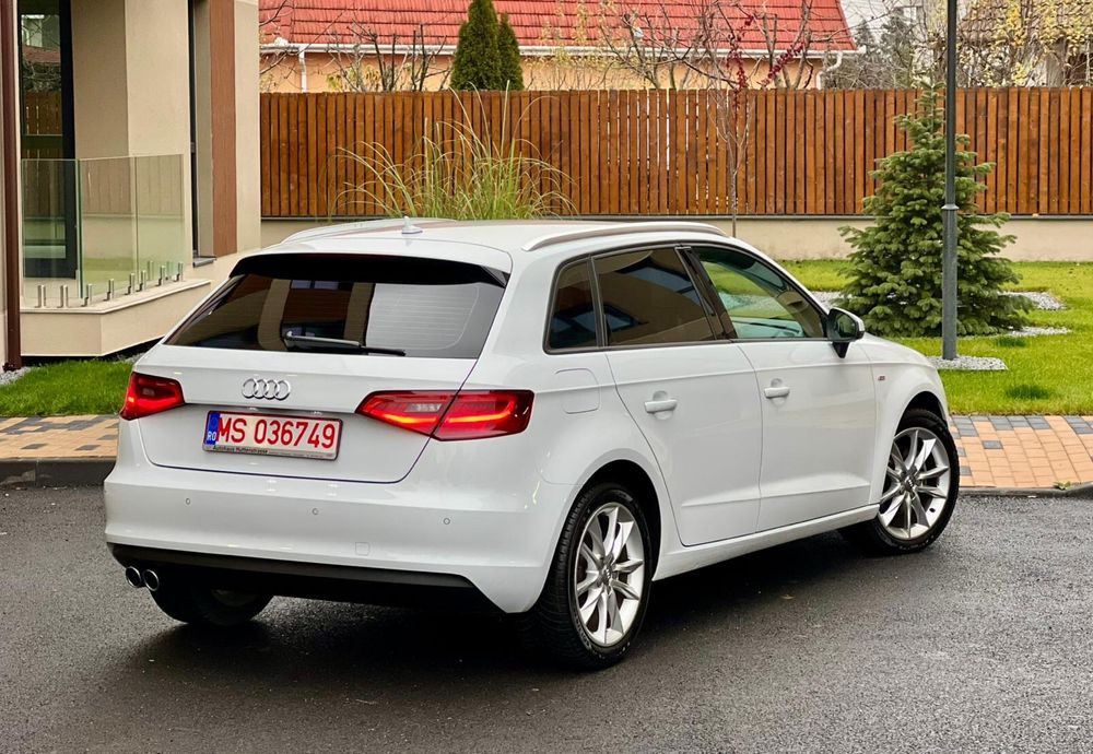 Audi A3 1.4 benzina 125cp ALB PERLAT navigatie mare Impecabilă