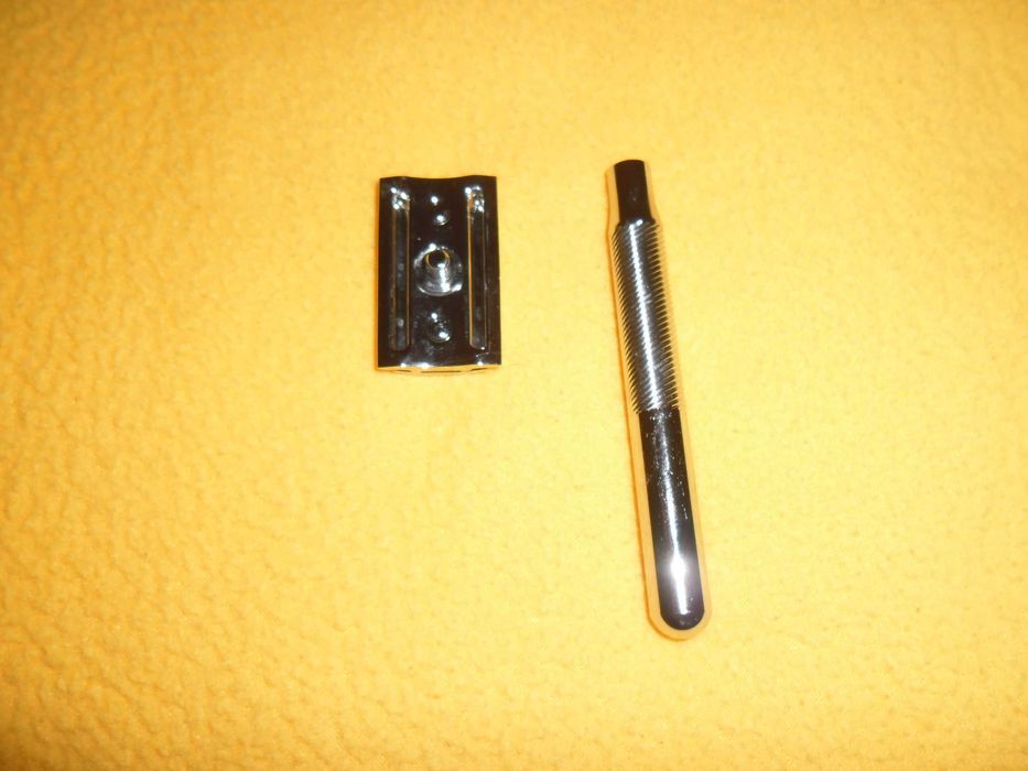 Aparat de Ras Clasic Inox si pensula de ras noi