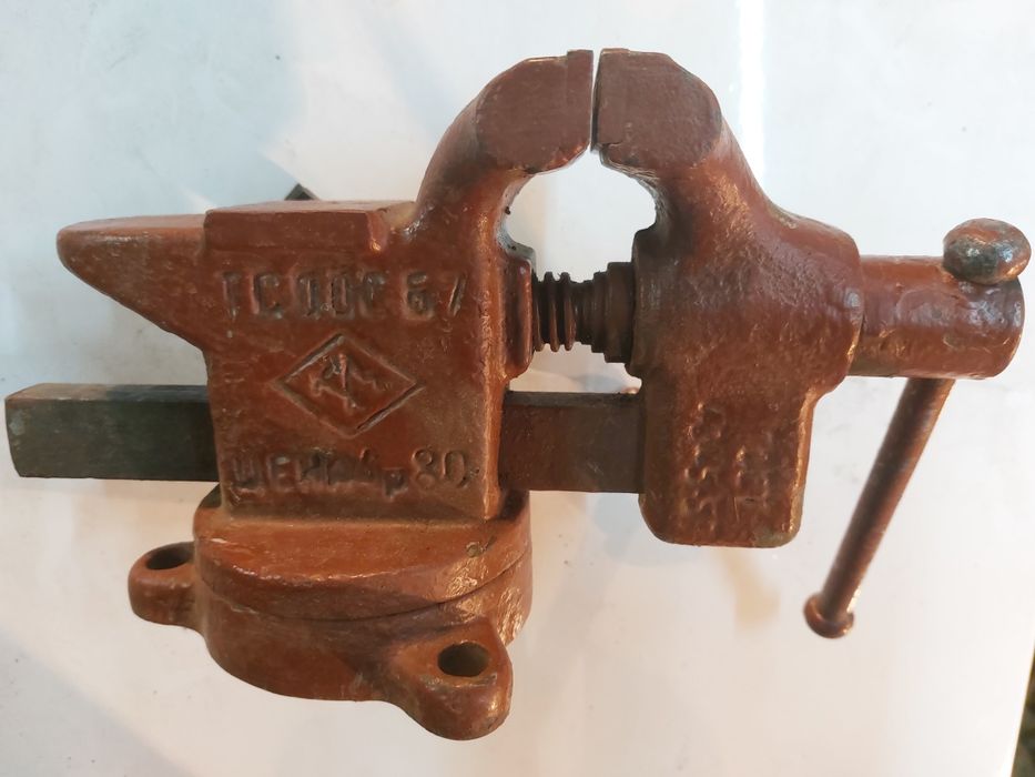 Продам Тиски "Ленинград" СССР