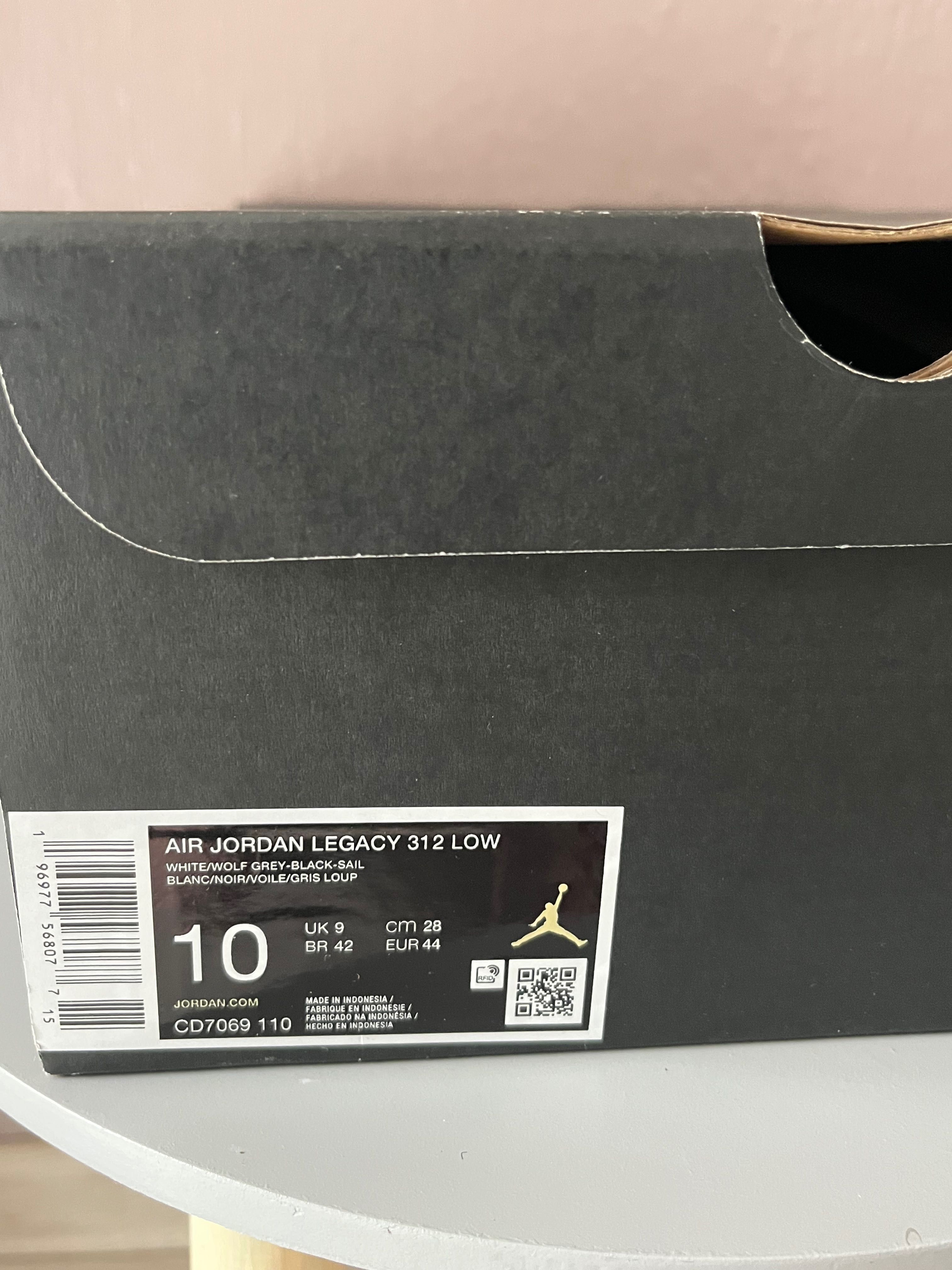 Маратонки Nike Air Jordan Legacy 312 Low