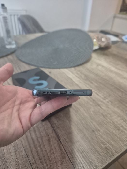 Vând Samsung Galaxy S22