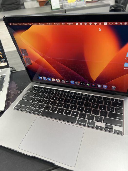 Macbook air m1 8/256 ИДЕАЛ