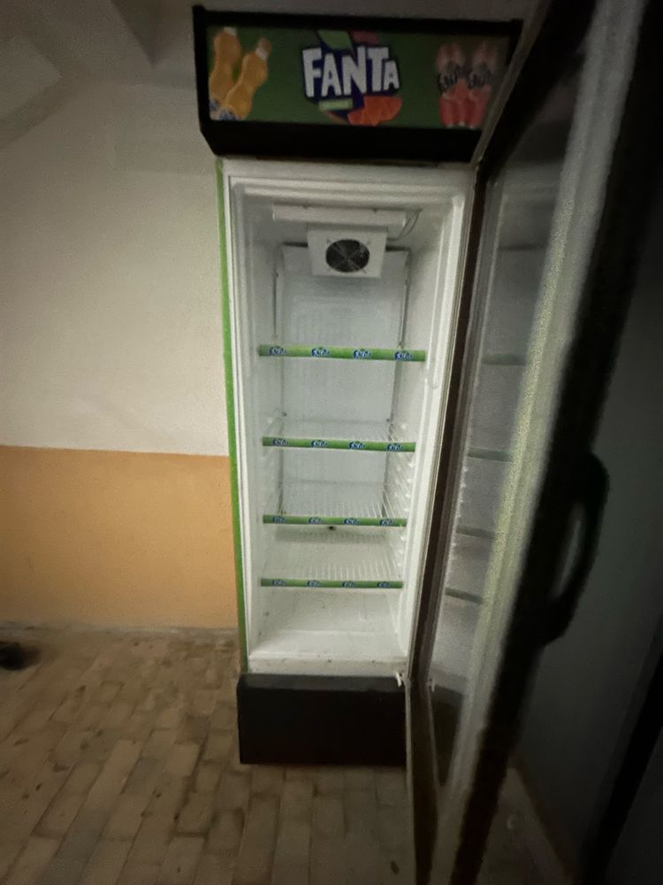 Xaladilik vetrina