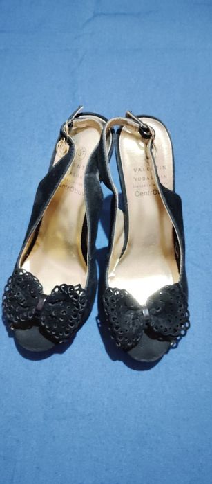 Босоножки женские продаётся матовый