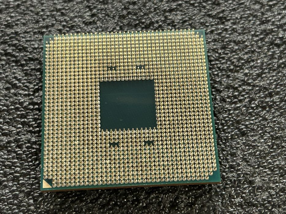 Ryzen 5 3600 ПЕРФЕКТНТО Състояние