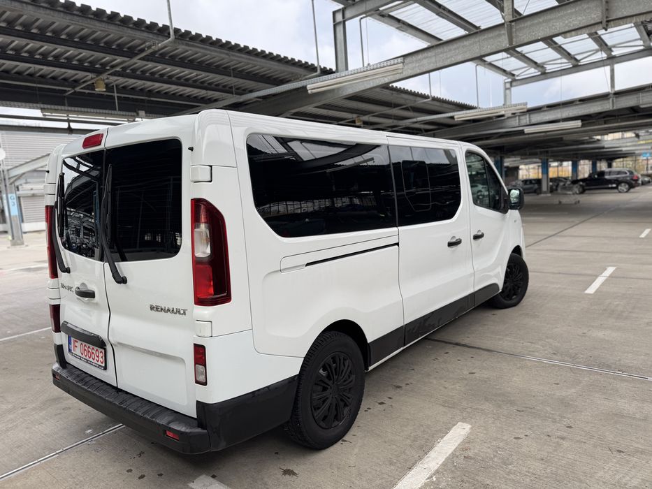 Renault Trafic model Long L2H1 /9 Locuri