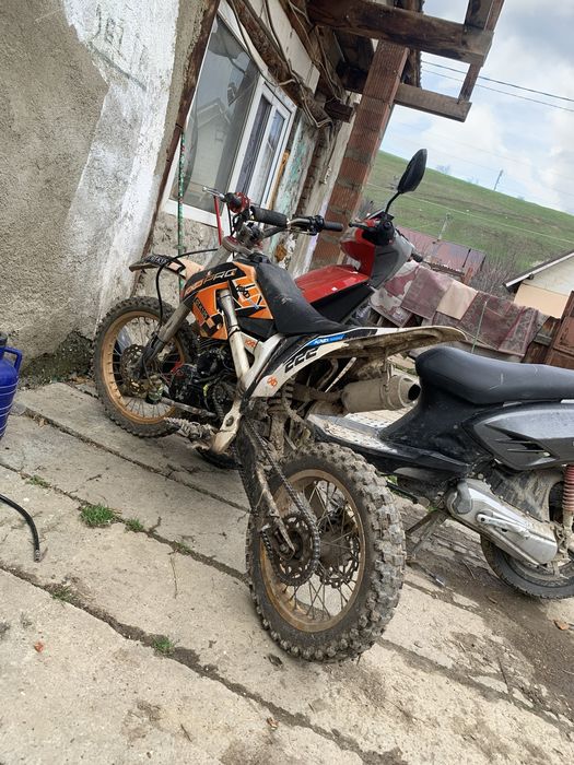 De vanzare cross de 150cc