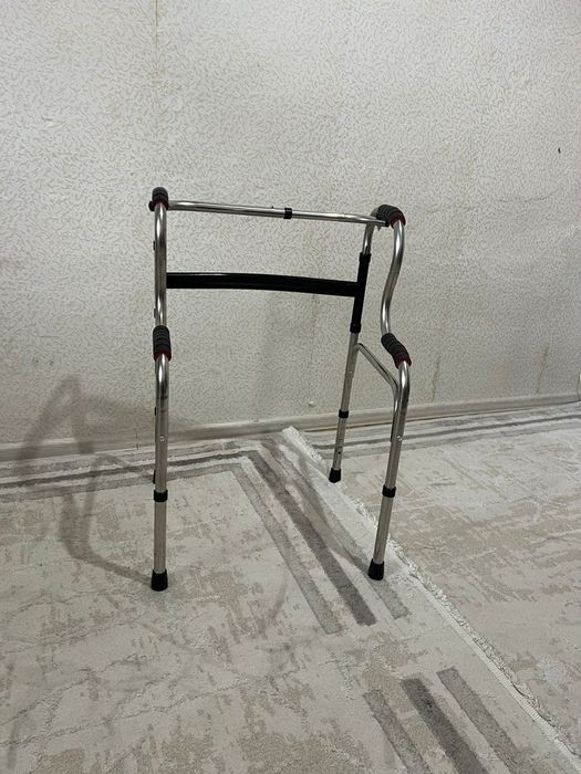 Ходунок для взрослых