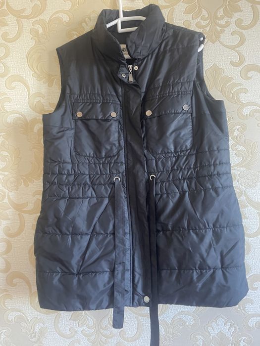 Безрукавка жилет