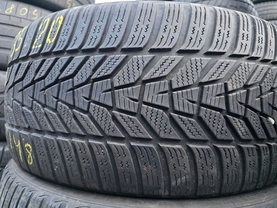2бр Зимни гуми 235 35 20 - Hankook