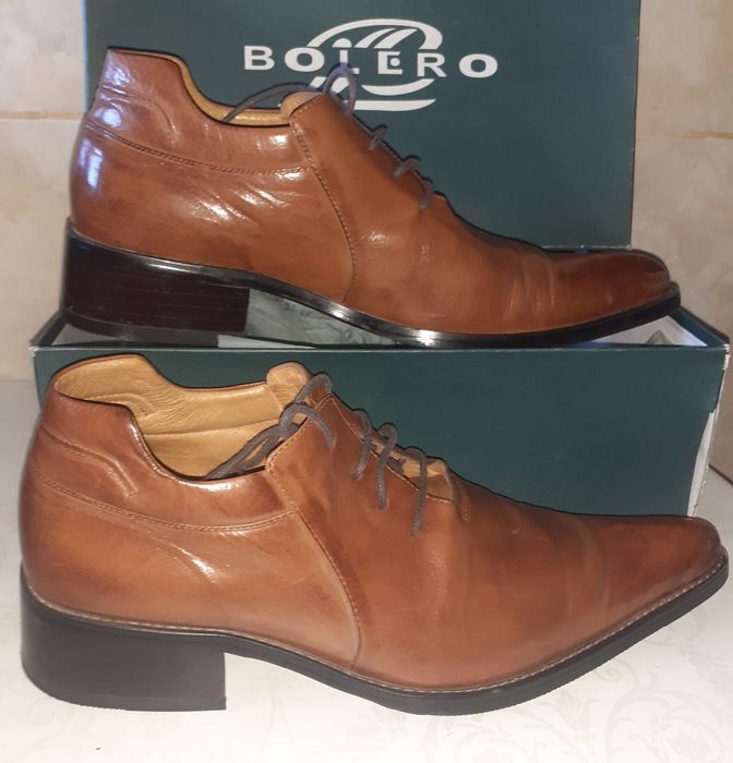 Vând pantofi barbati BOLERO ,fabricat în Italia.