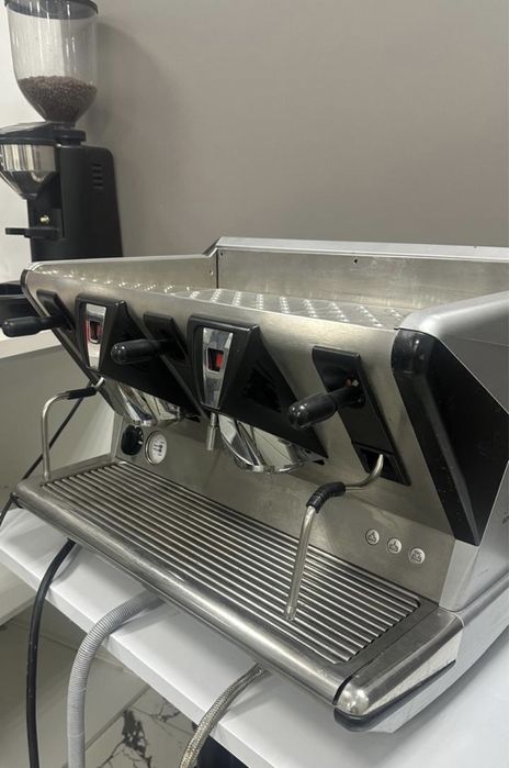 Продам кофемашина и кофемолку