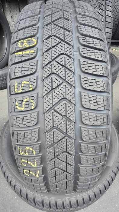 2 anvelope iarnă Pirelli 225/55/18 dot 2023