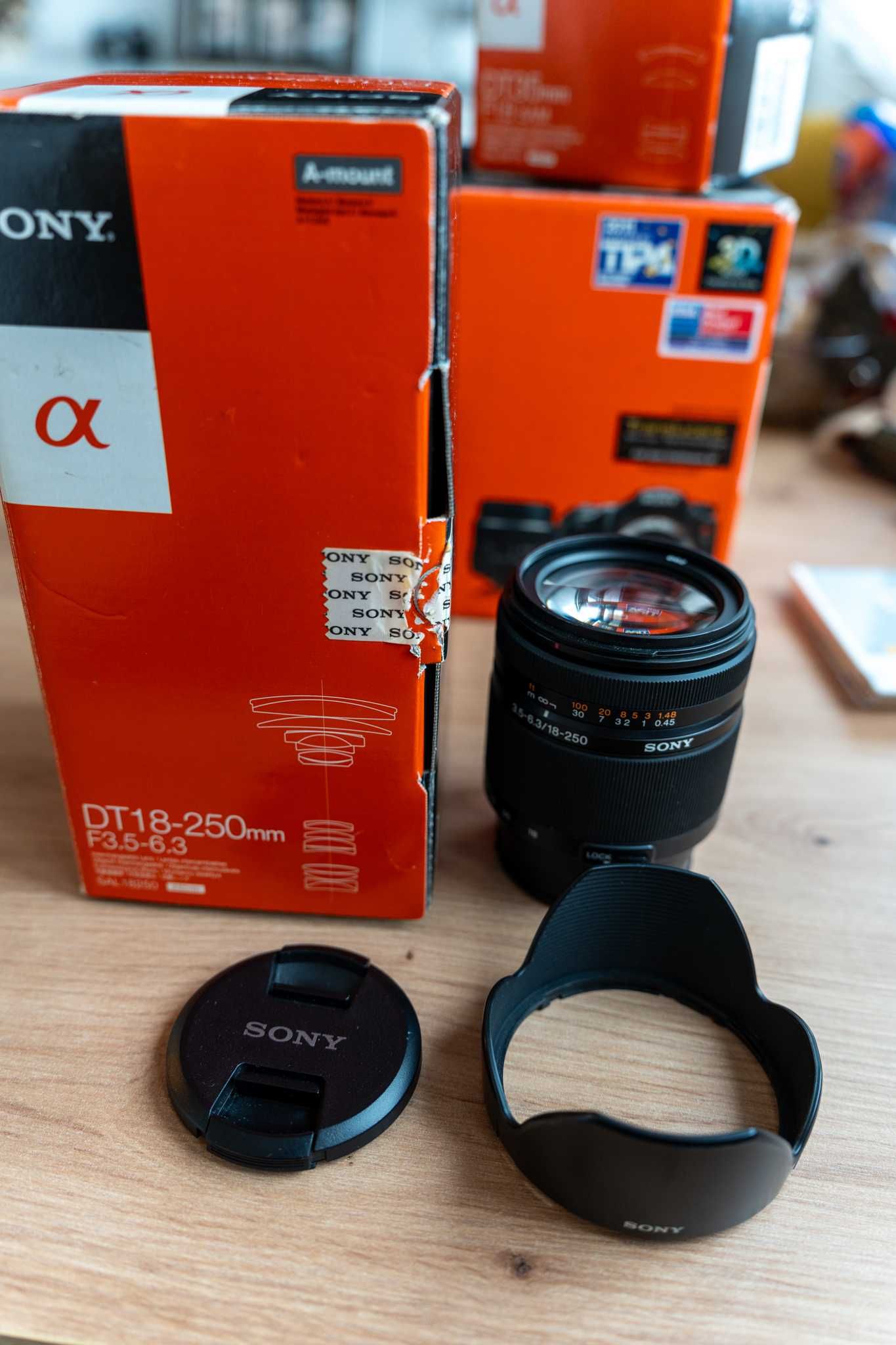 Фотоапарат Sony Alpha SLT-A57, два  обектива, карта памет,филтър PROMO