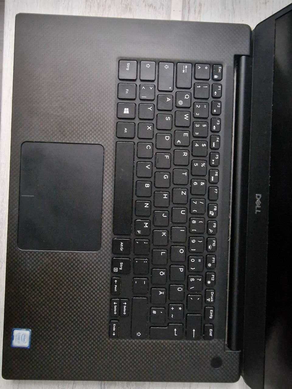 Лаптоп Dell XPS 15