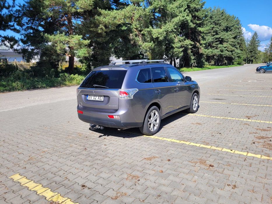 Mitsubishi outlander 3