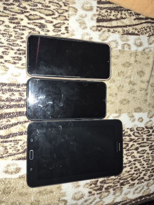 Продаю 2 телефона и планшет