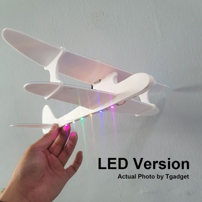 Самолет с мотор + LED светлини USB зареждане детско самолетче самолети