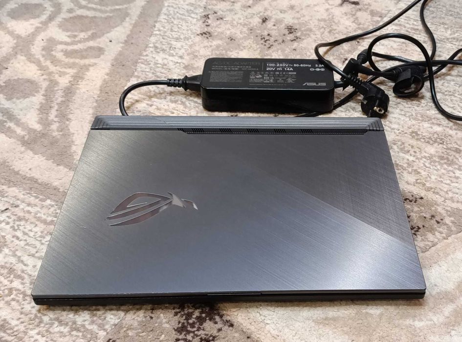 Laptop Gaming Asus ROG G531GW inte i9 RTX2070 display 240Hz
