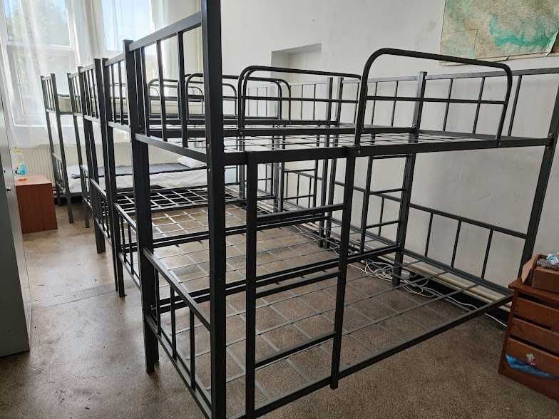 Ofertă! Paturi metalice etajate la preț redus – în stoc!
