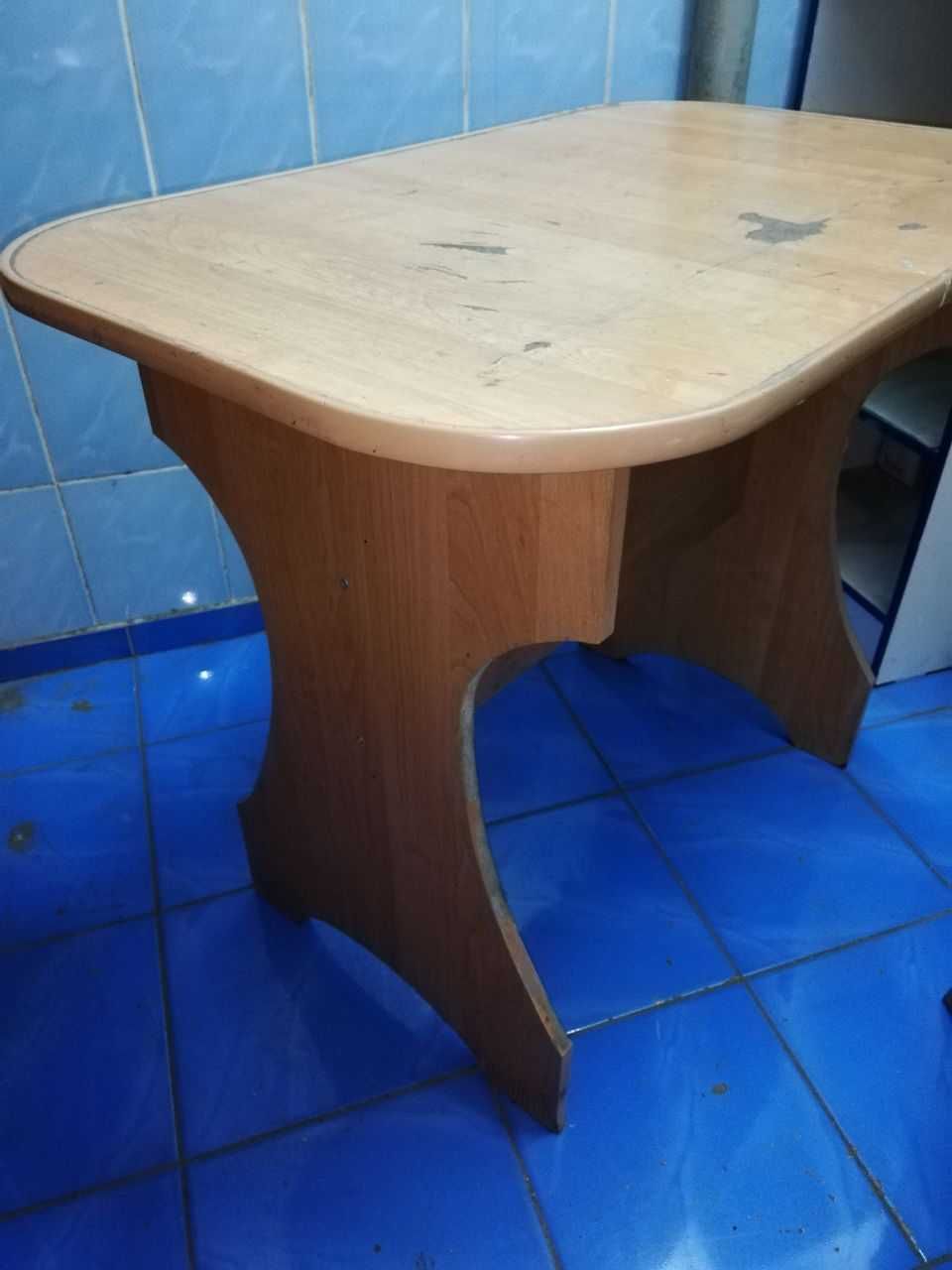 Стол для кухни или офиса