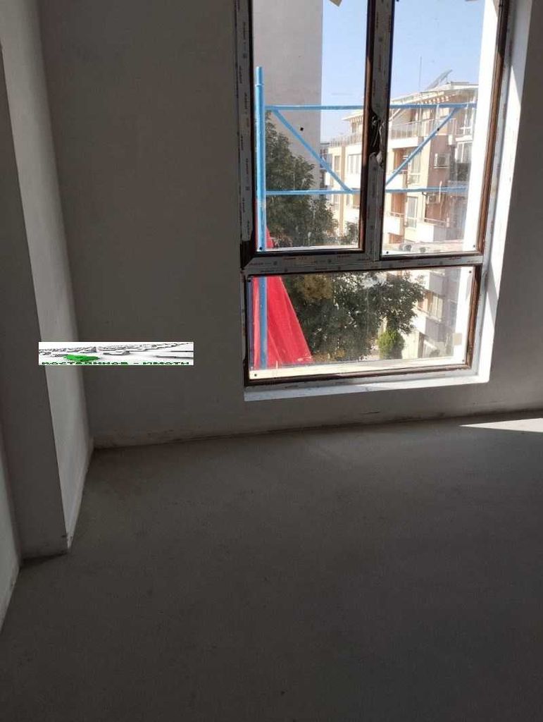 Продава се Тристаен апартамент в Пловдив, Южен - 84 кв.м за 1572 €/кв.м - Снимка #2