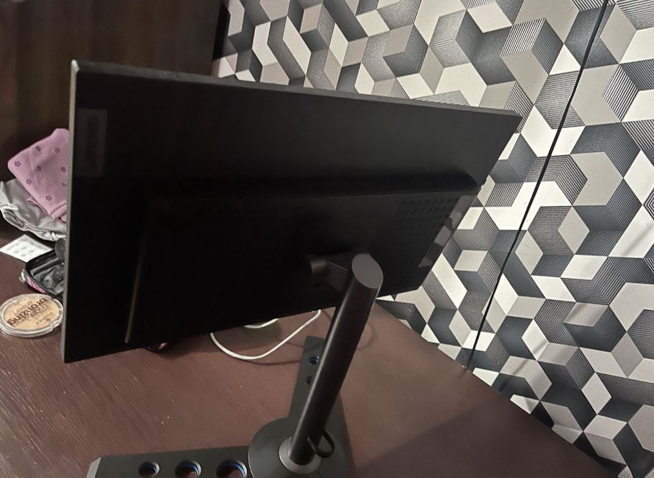 Vand monitor lenevo legion 240 hz