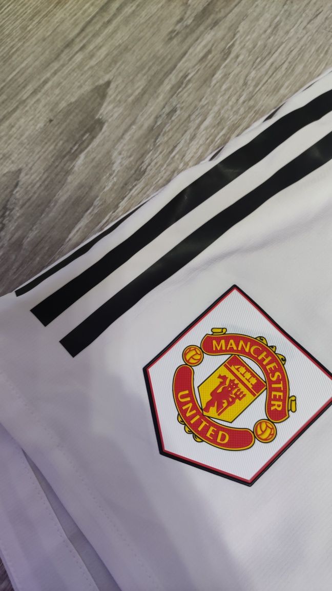 Adidas x Manchester United 2XL футболни шорти