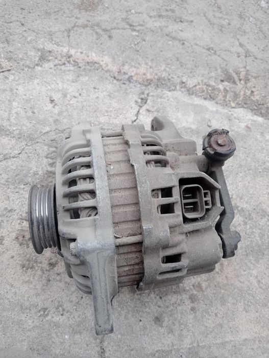 Продам генератор на Мазду птичка