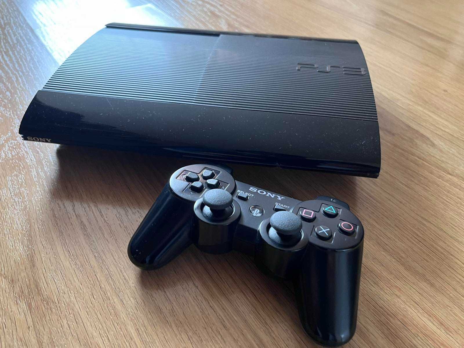 PS3 конзола 500GB + контролер + волан с педали