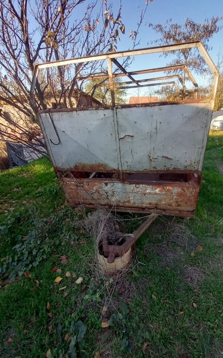 Vand remorca inmatriculata