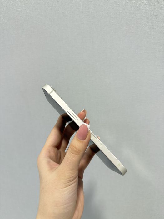 Iphone 13 белого цвета