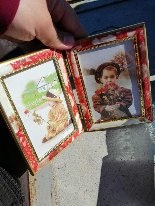 Lanterna si tablou la pachet