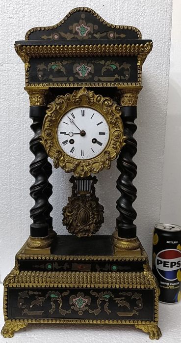 Ceas de semineu cu.torsade si elemente din bronz,  Napoleon vechi sec