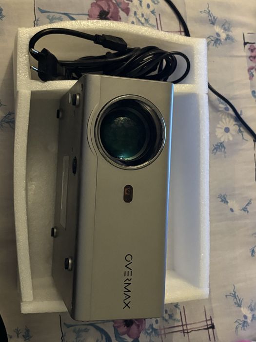 Проектор overmax