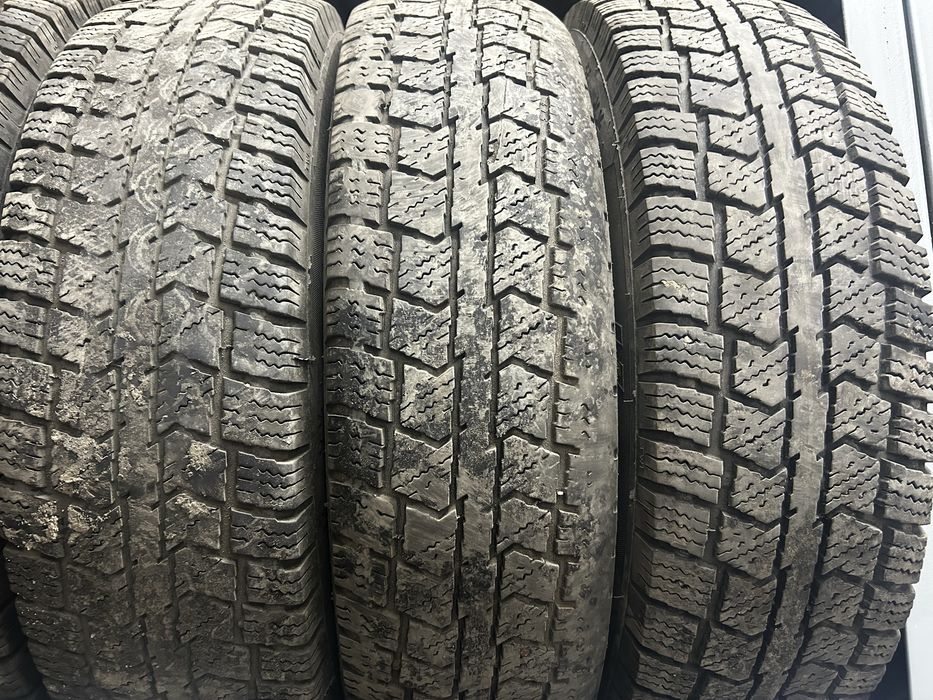 Покрышка бу.